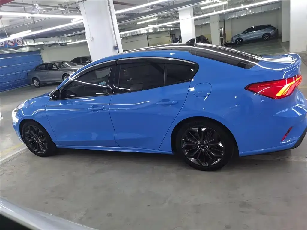 Ford Focus 2023 из CN, фото 5