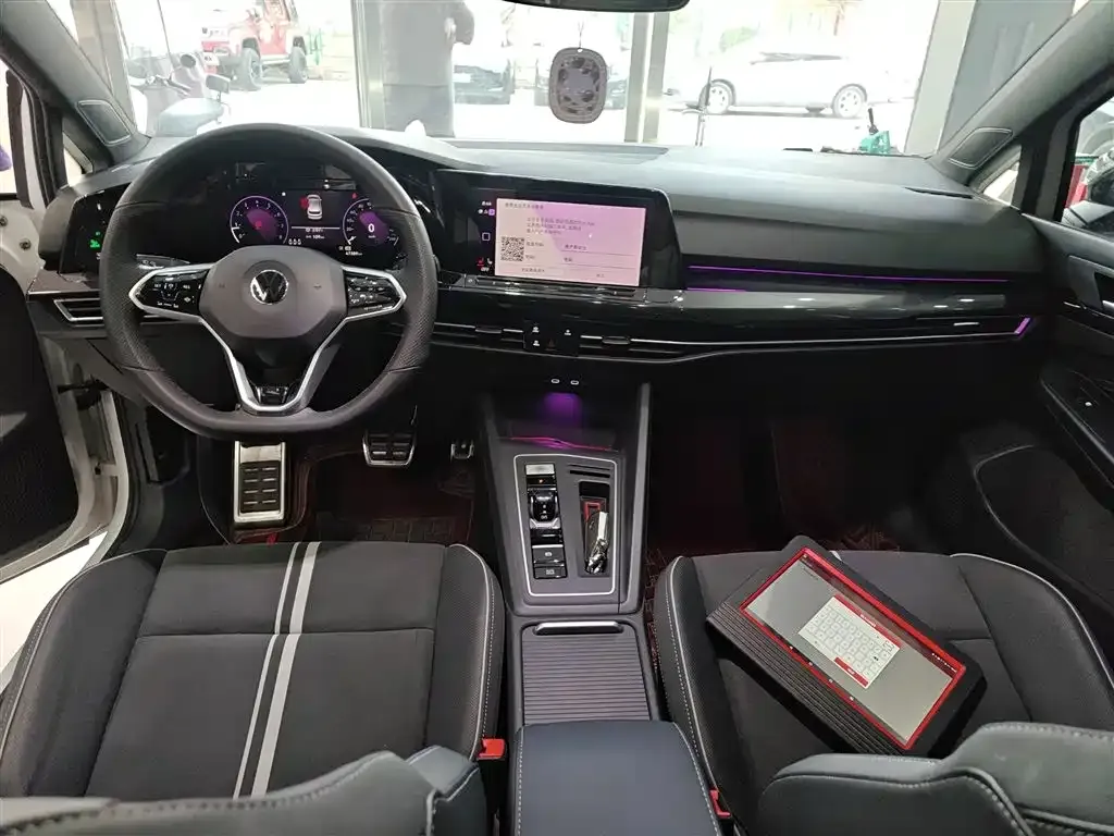 Volkswagen Golf 2021 из CN, фото 10