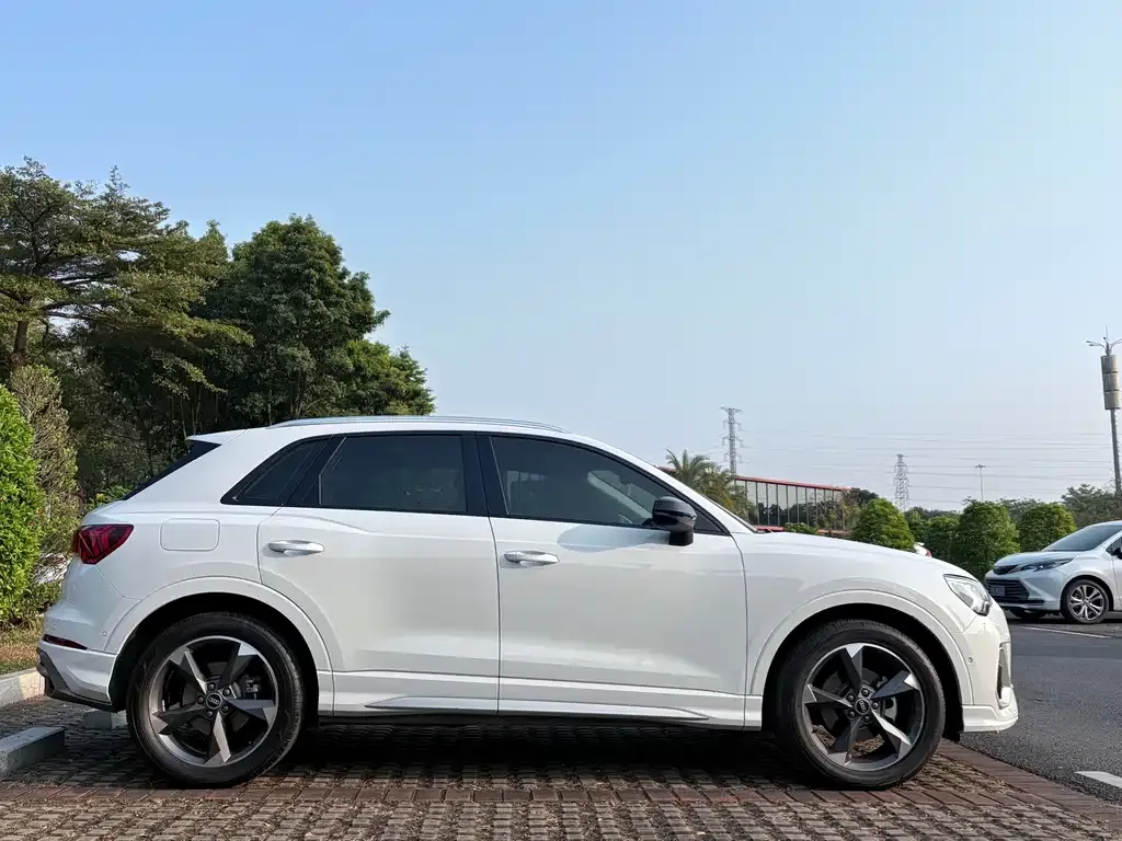 Audi Q3 2022 из CN, фото 4