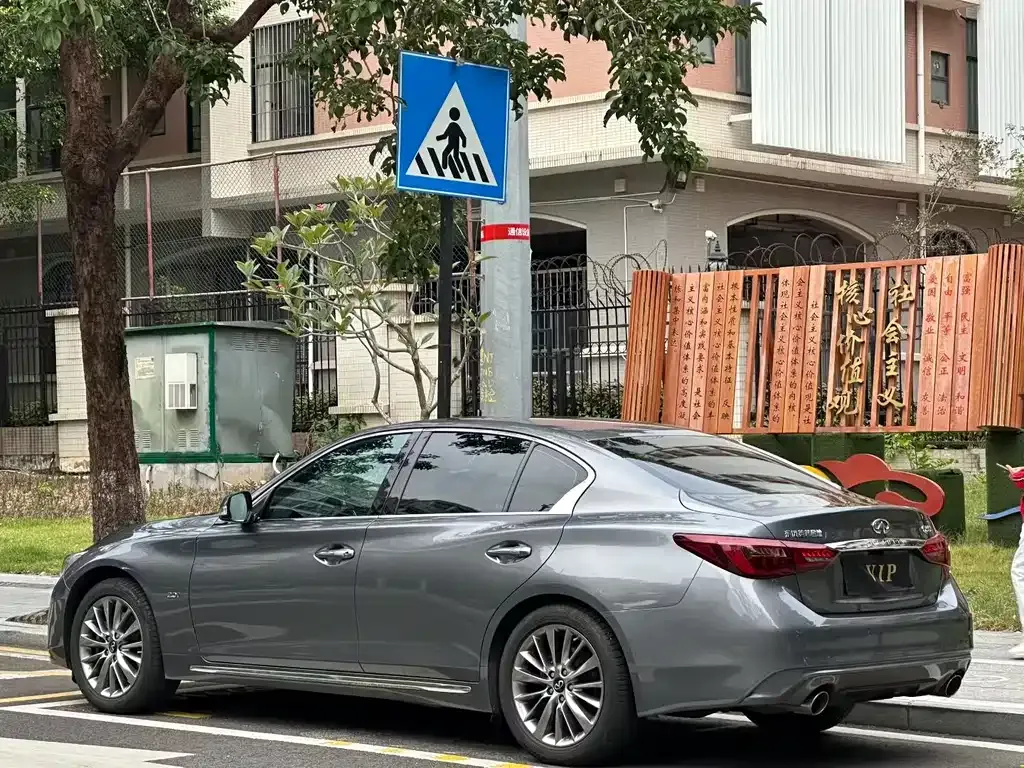 Infiniti Q50L 2023 из CN, фото 3
