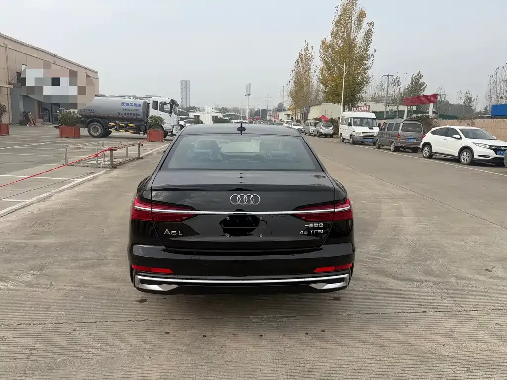 Audi A6L 2025 из CN, фото 8