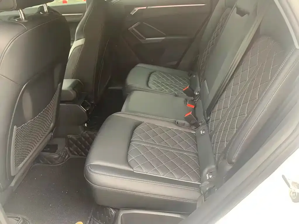Audi Q3 Sportback 2023 из CN, фото 6