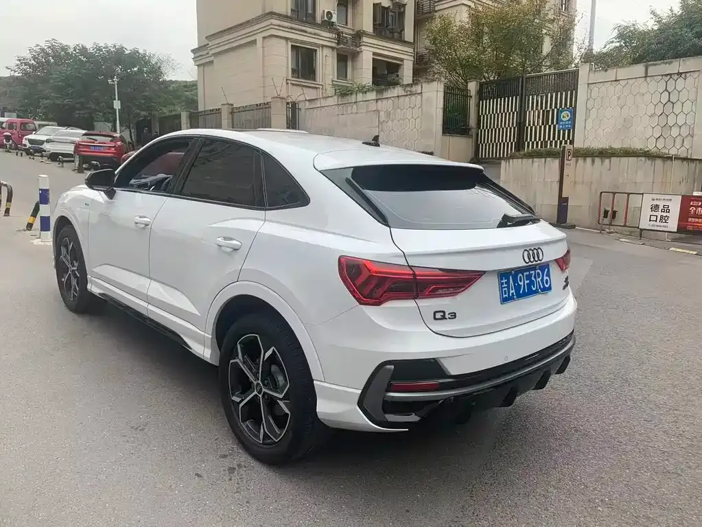Audi Q3 Sportback 2023 из CN, фото 7