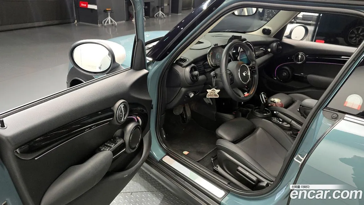 Mini Cooper 2023 из KR, фото 10