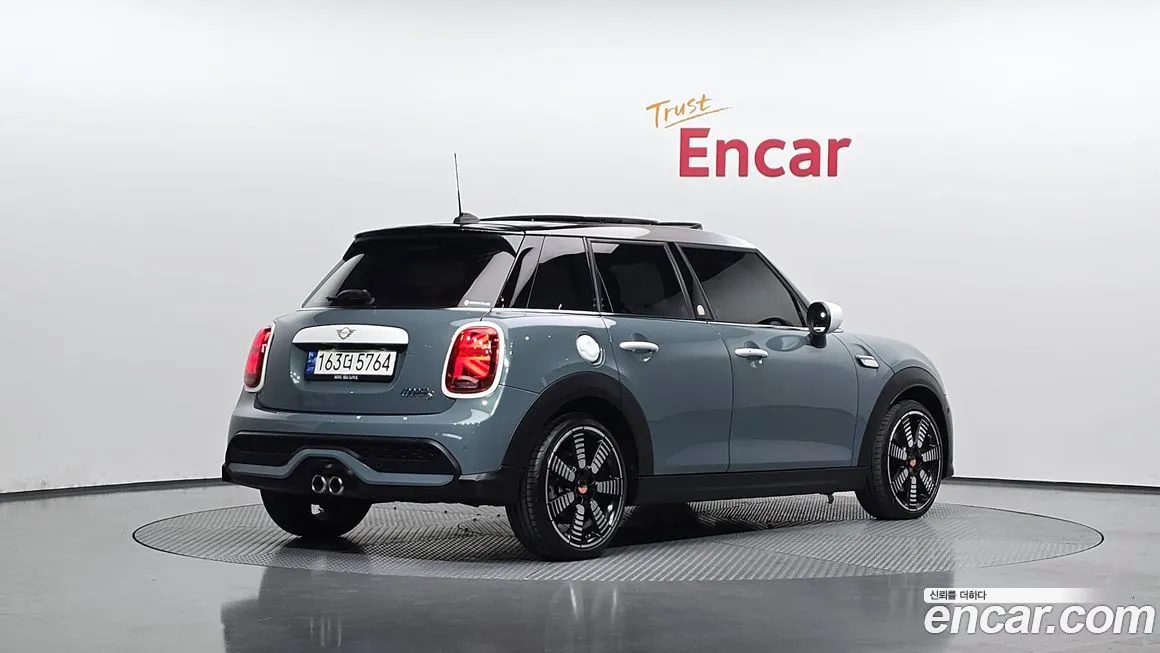 Mini Cooper 2023 из KR, фото 2