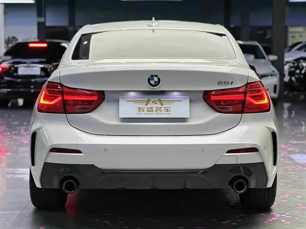 BMW 1 Series 2022 из CN, фото 3