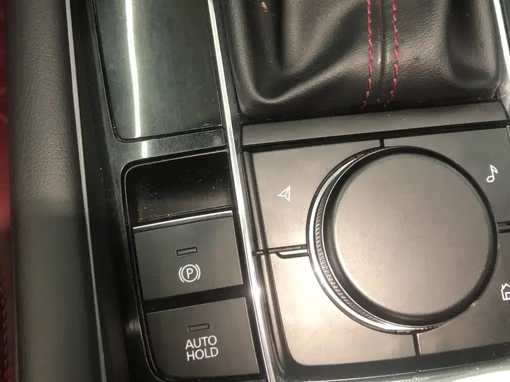 Mazda 3 Axela 2023 из CN, фото 10