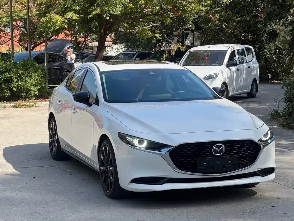 Mazda 3 Axela 2023 из CN, фото 3