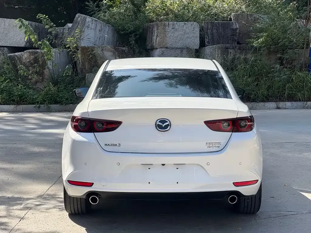 Mazda 3 Axela 2023 из CN, фото 8