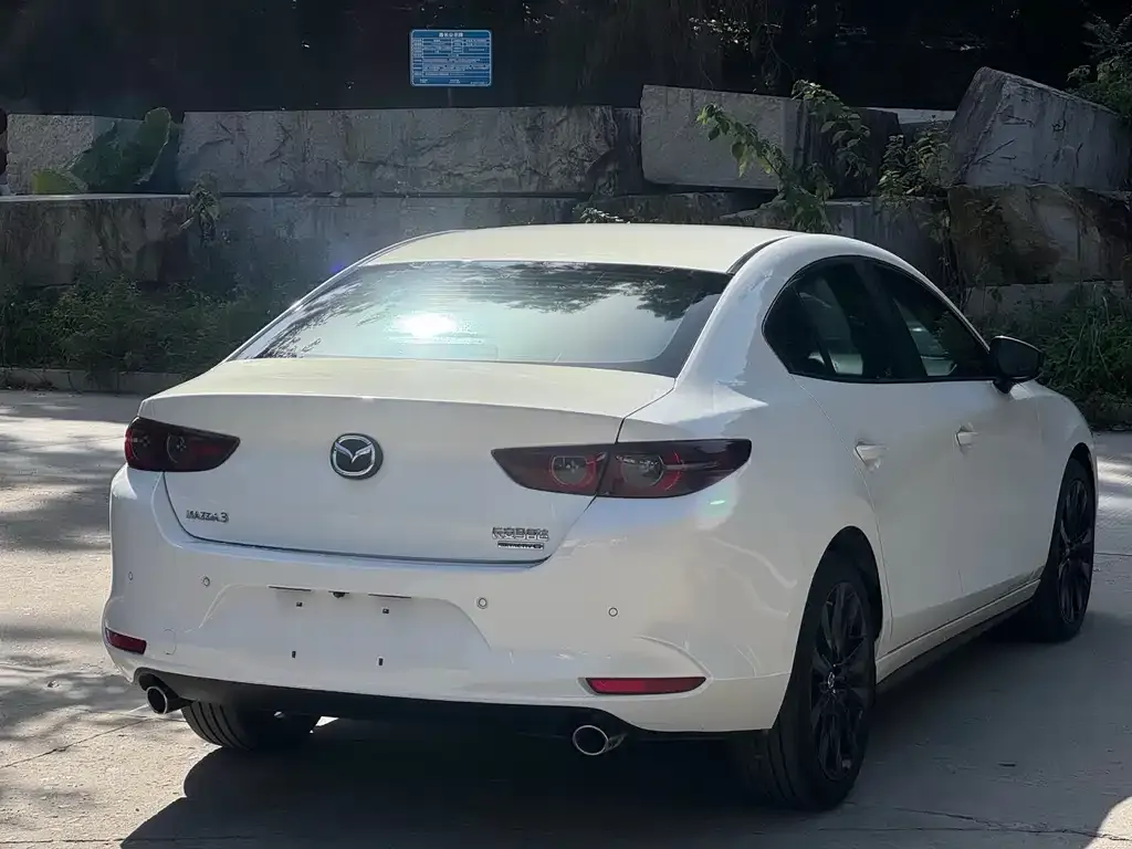 Mazda 3 Axela 2023 из CN, фото 9