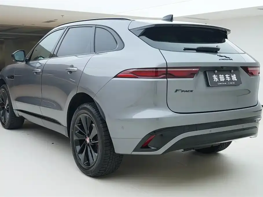 Jaguar F-PACE — фото 4