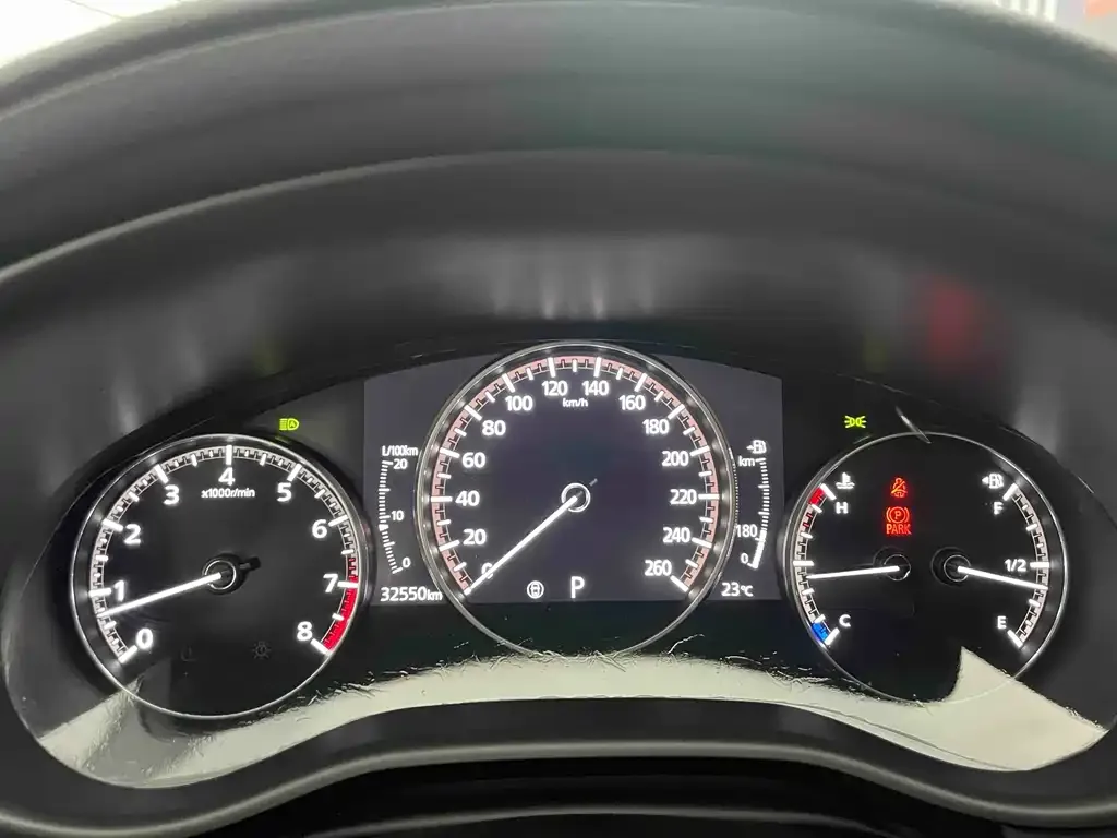 Mazda 3 Axela 2023 из CN, фото 7