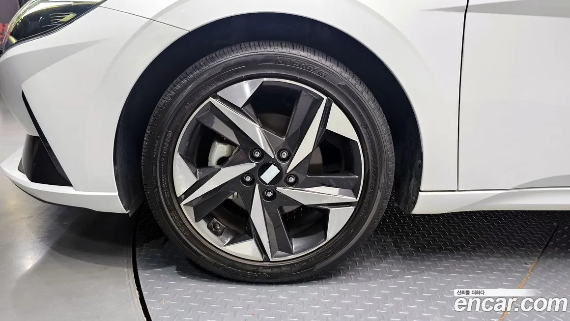 Hyundai AVANTE 2023 из KR, фото 5