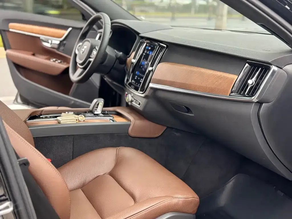 Volvo S90 — фото 7