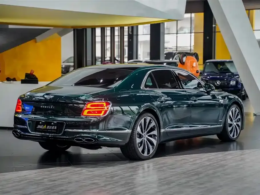 Bentley Flying Spur 2023 из CN, фото 4