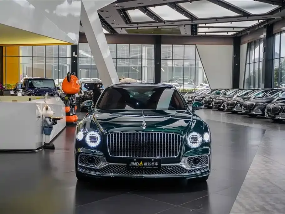 Bentley Flying Spur 2023 из CN, фото 6