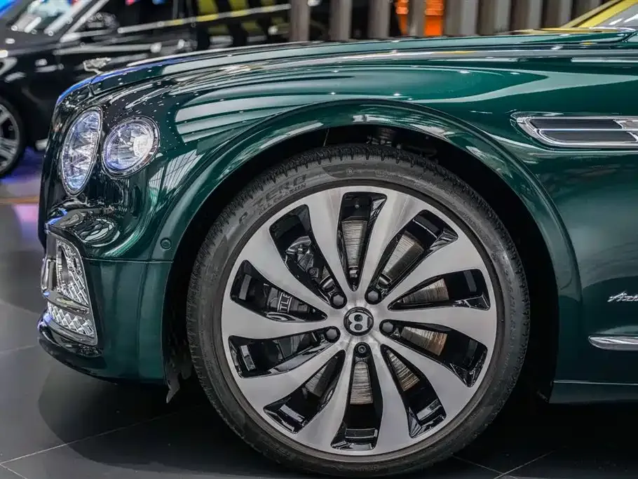 Bentley Flying Spur 2023 из CN, фото 8