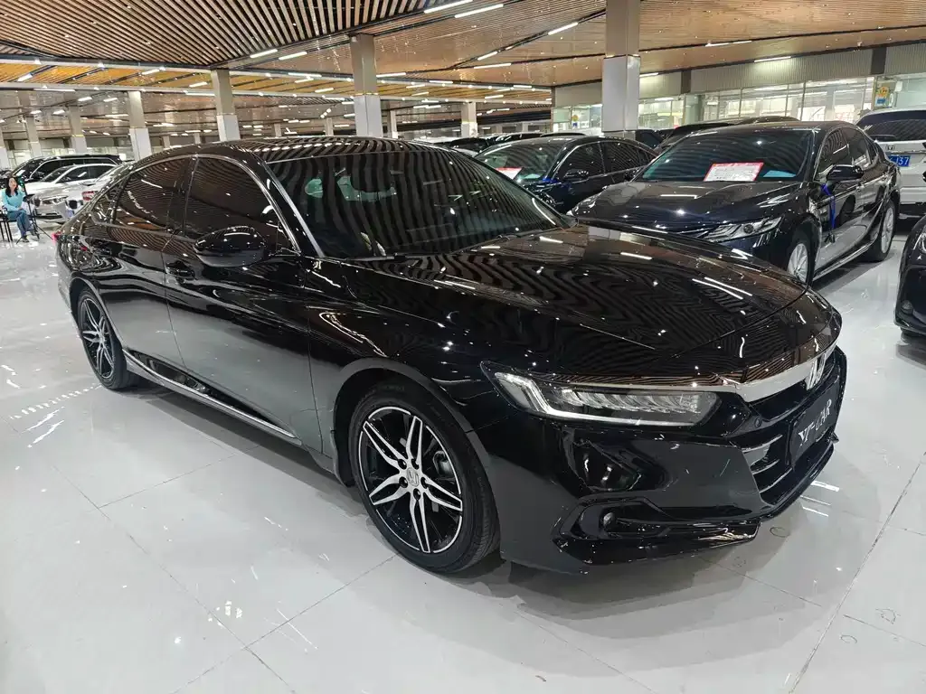 Honda Accord — фото 3