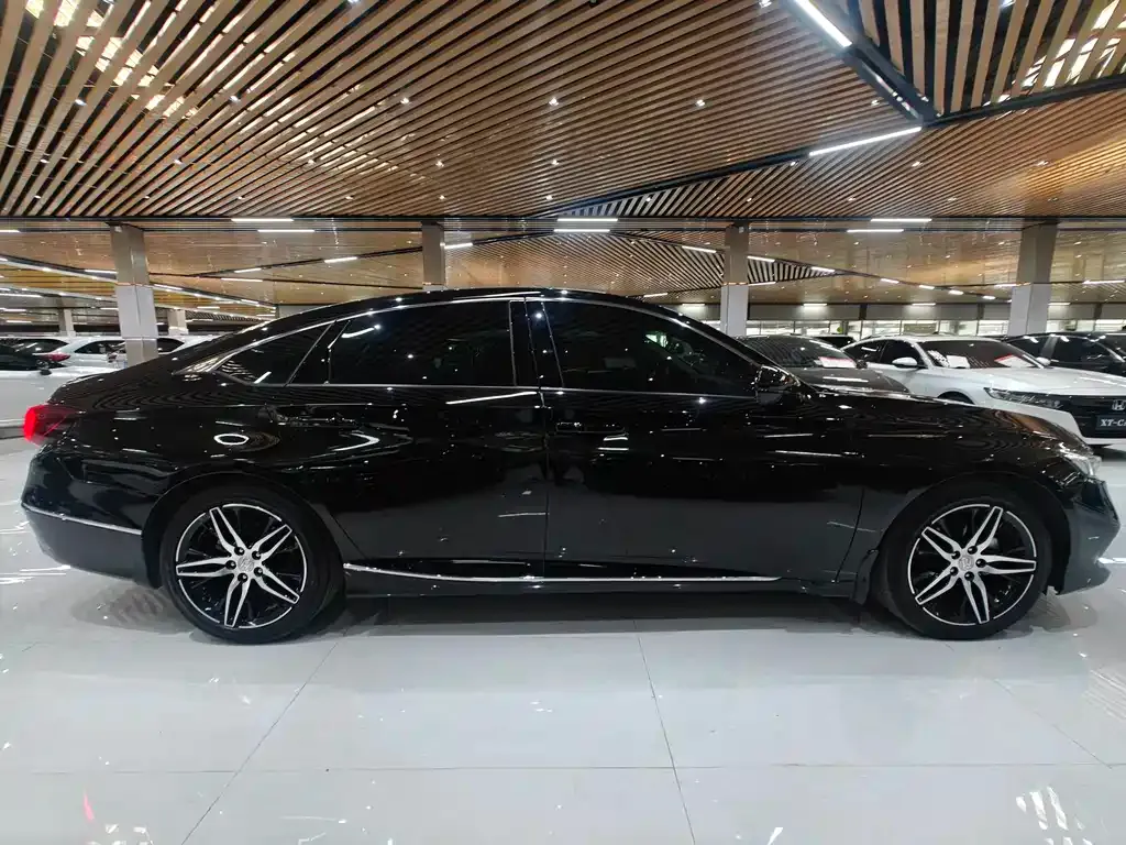 Honda Accord — фото 4