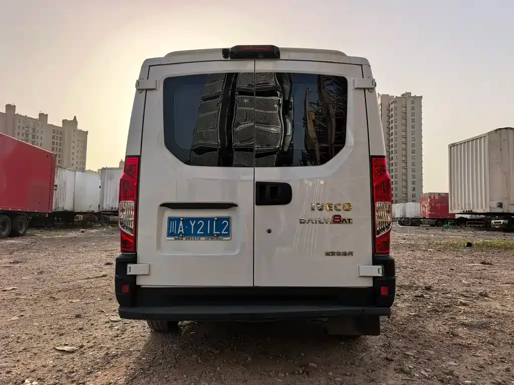 IVECO Ousheng 2021 из CN, фото 5