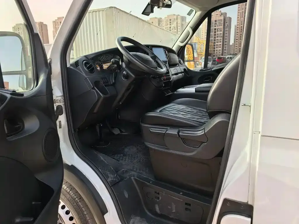 IVECO Ousheng 2021 из CN, фото 7