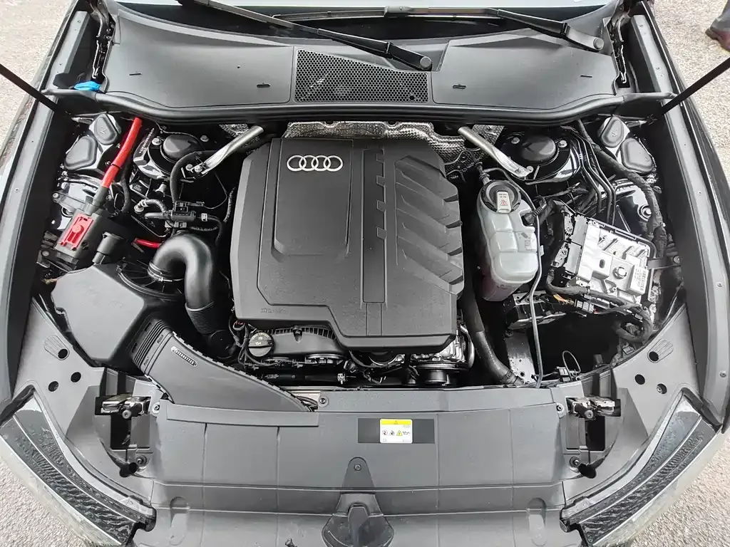 Audi A6L 2024 из CN, фото 8