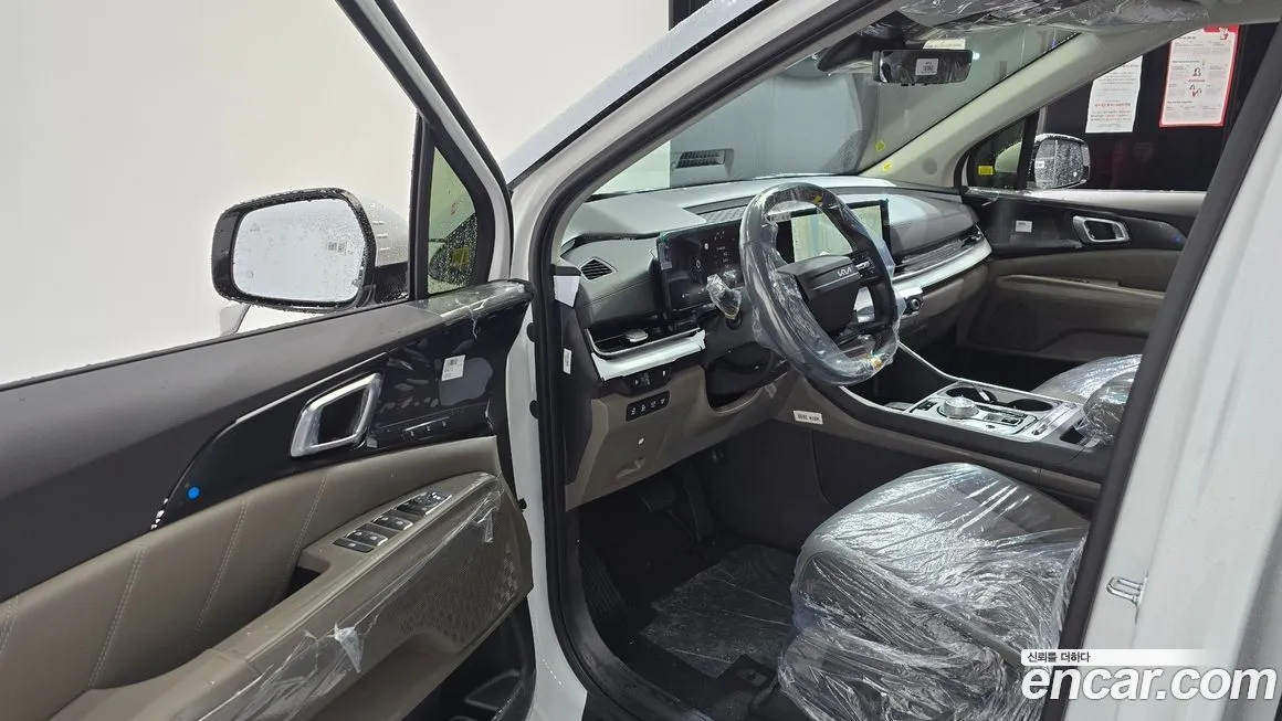 Kia Carnival — фото 10