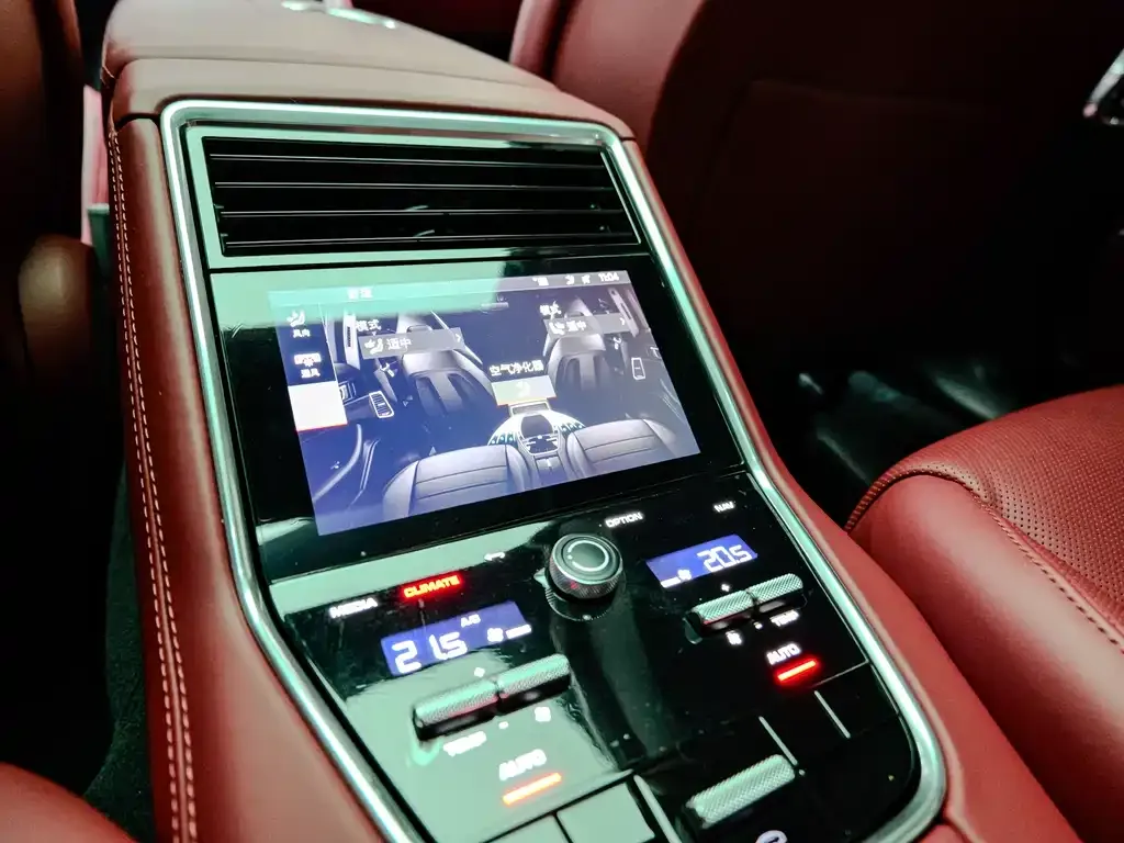 Porsche Panamera — фото 10