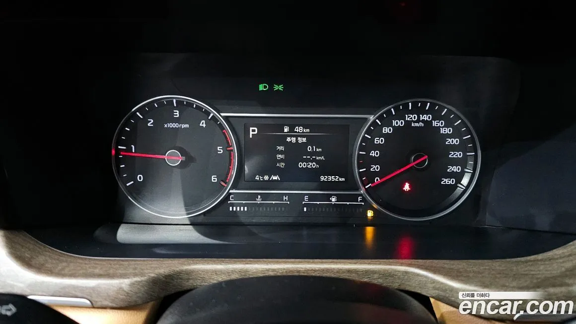 Kia Sorento — фото 8