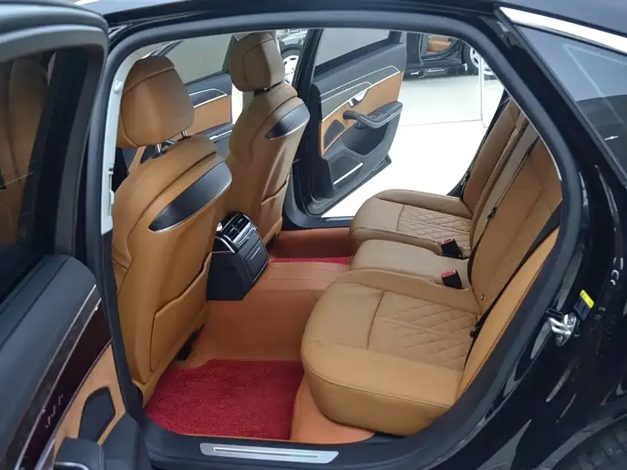 Audi A8 2025 из CN, фото 5