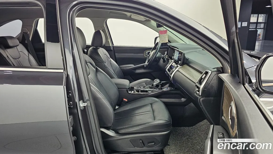 Kia Sorento — фото 10