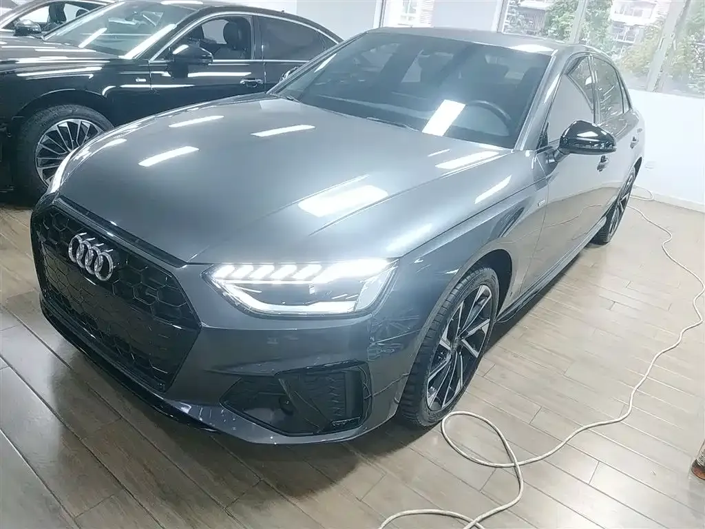 Audi A4L 2023 из CN, фото 1