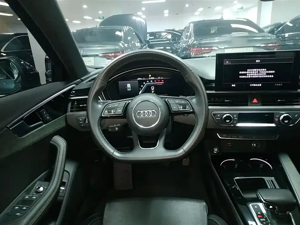 Audi A4L 2023 из CN, фото 10