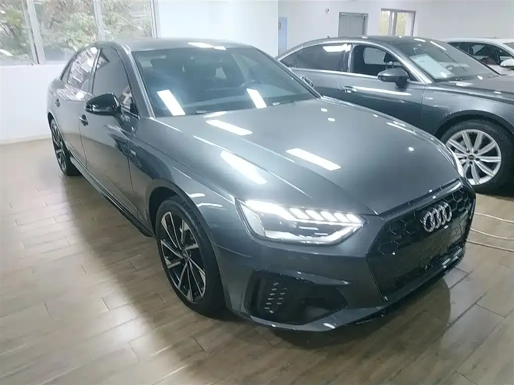 Audi A4L 2023 из CN, фото 4