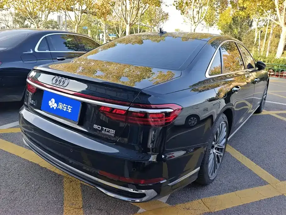 Audi A8 2023 из CN, фото 3