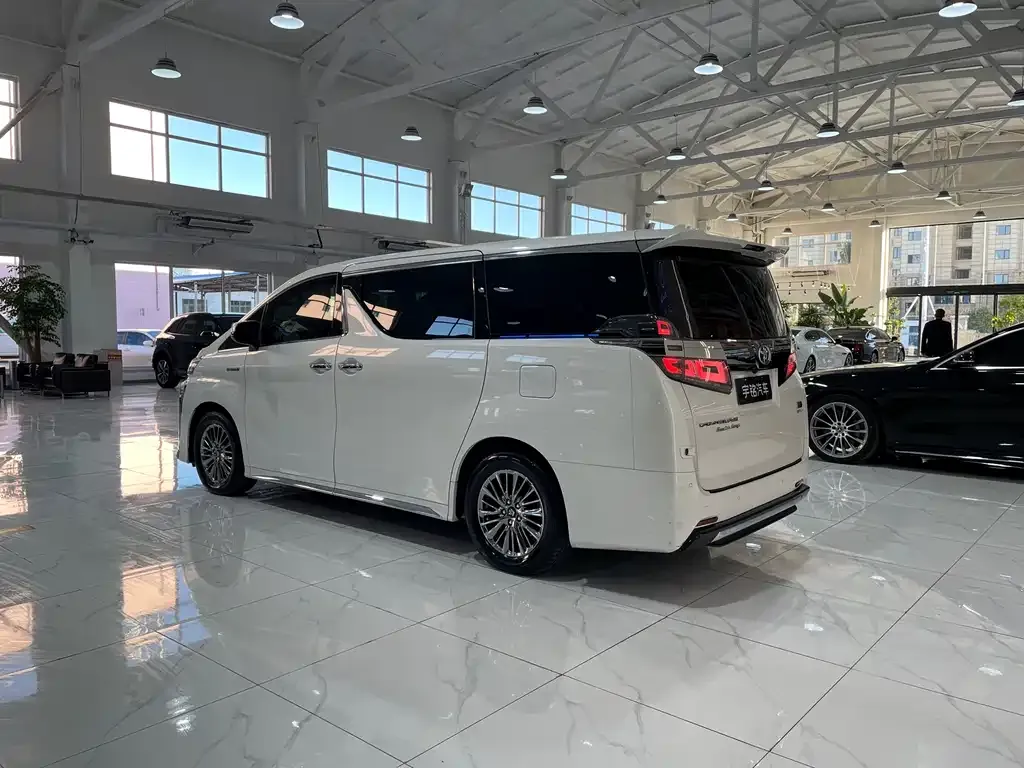 Toyota Vellfire 2021 из CN, фото 4