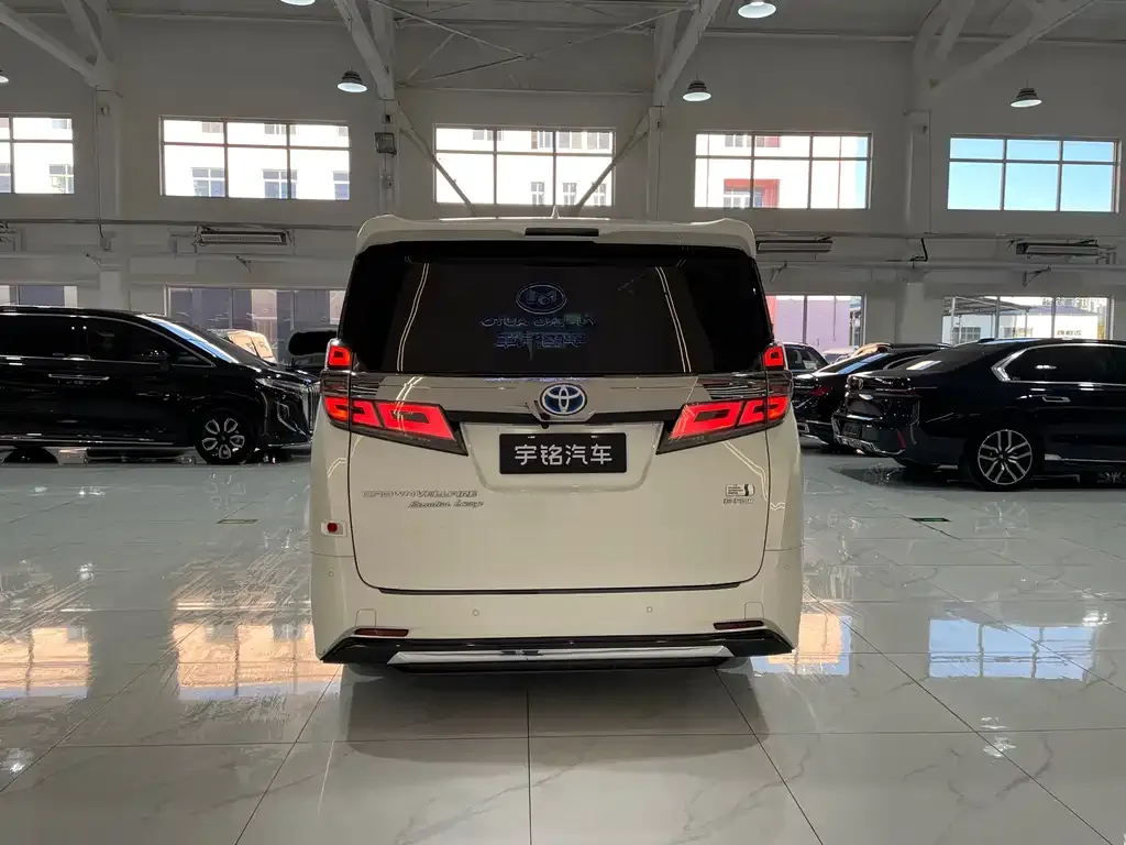 Toyota Vellfire 2021 из CN, фото 5