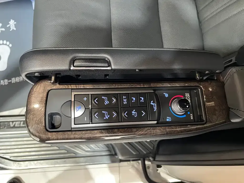 Toyota Vellfire 2021 из CN, фото 9