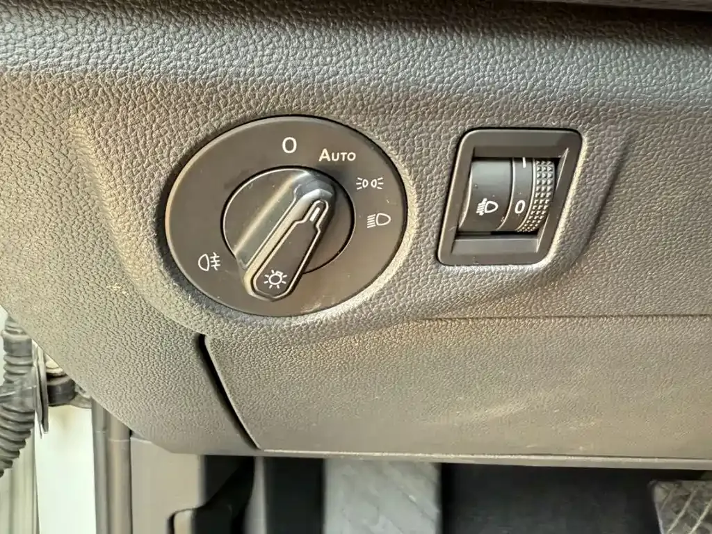 Volkswagen Bora 2023 из CN, фото 6