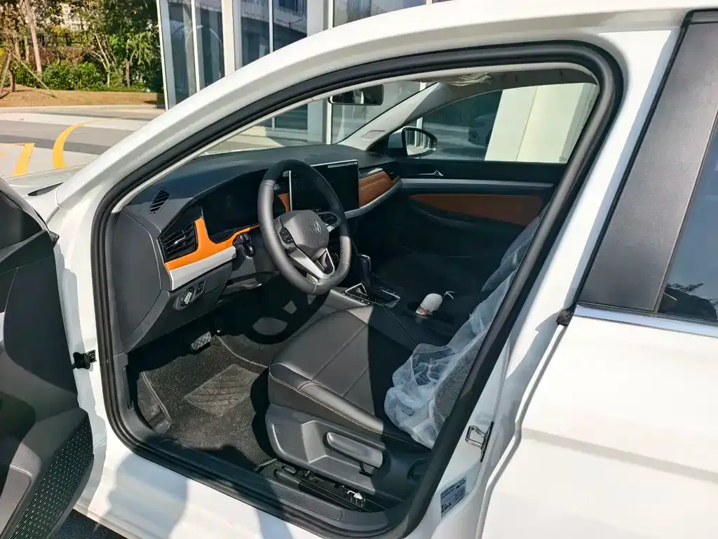 Volkswagen Bora 2025 из CN, фото 7