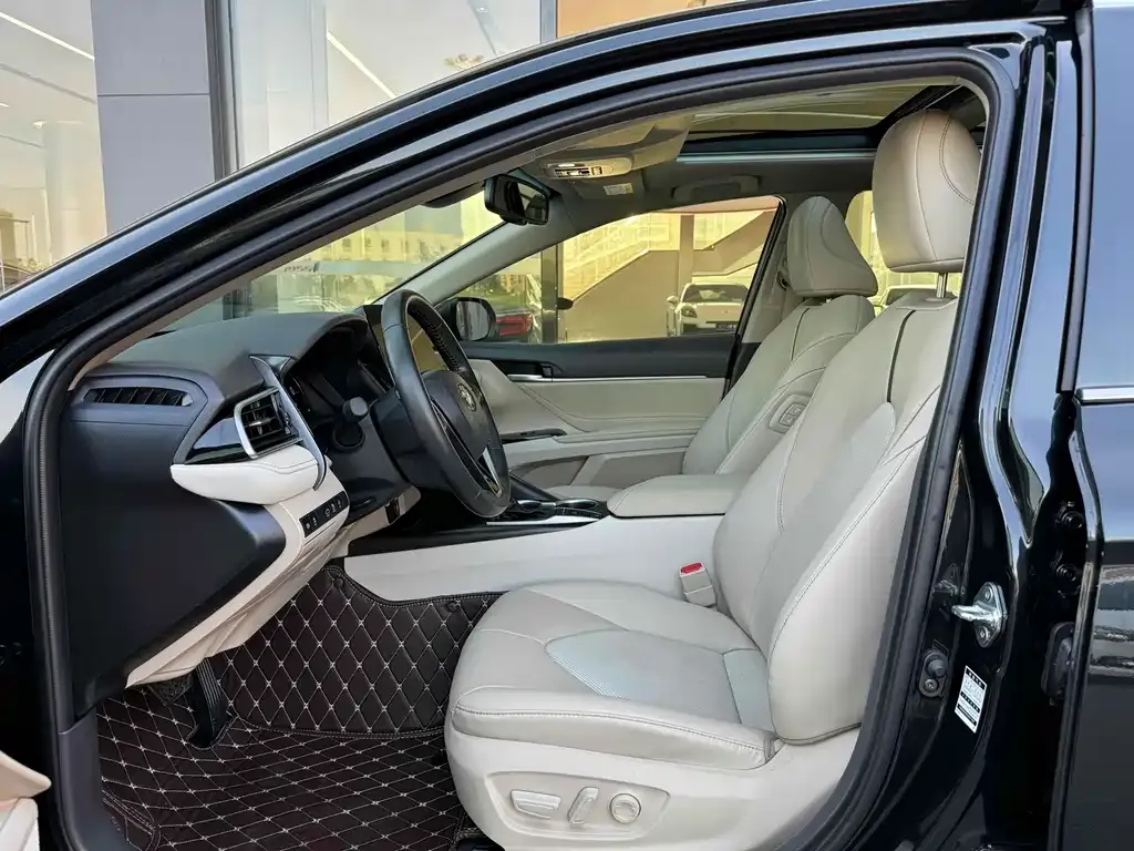 Toyota Camry 2022 из CN, фото 4