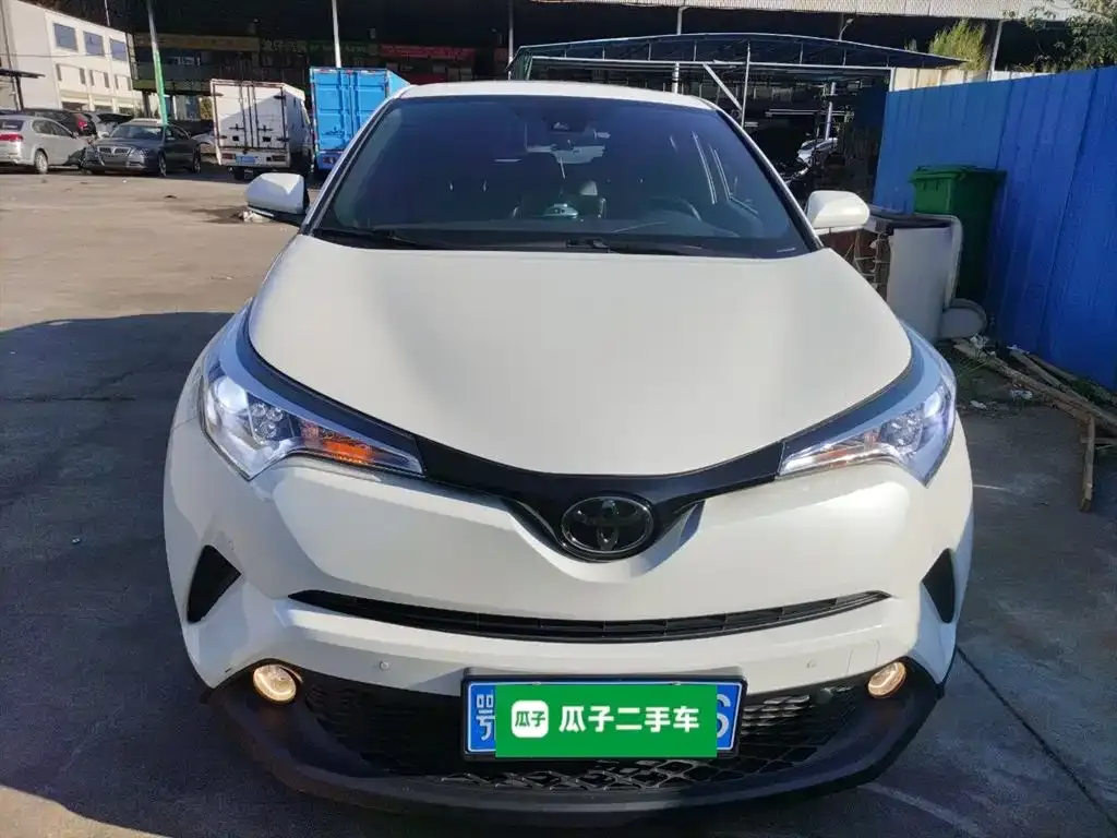 Toyota C-HR — фото 3