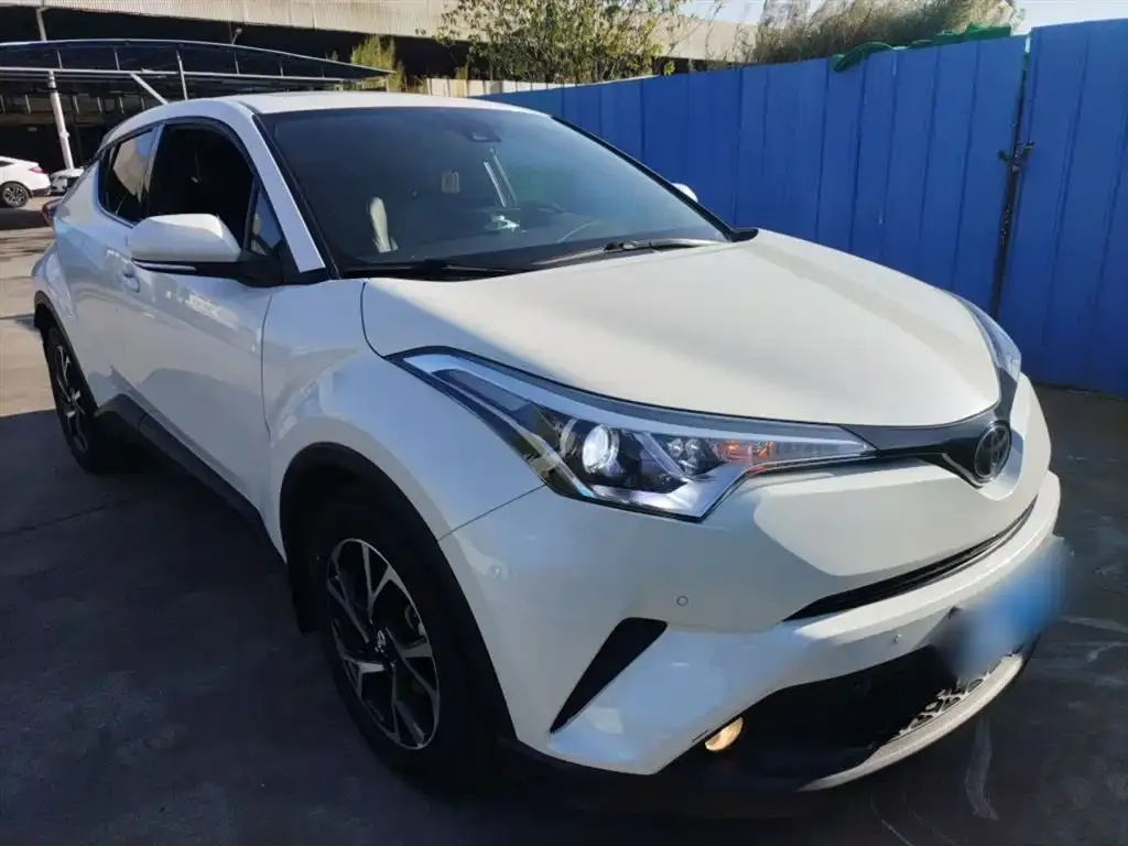 Toyota C-HR — фото 4