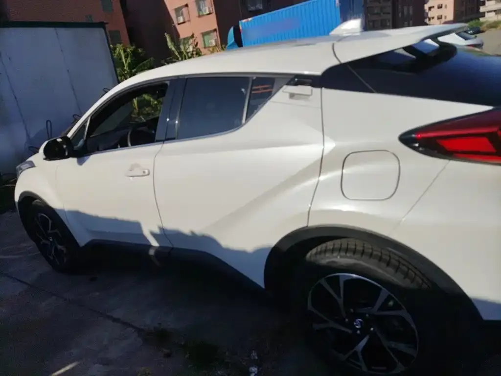 Toyota C-HR — фото 5
