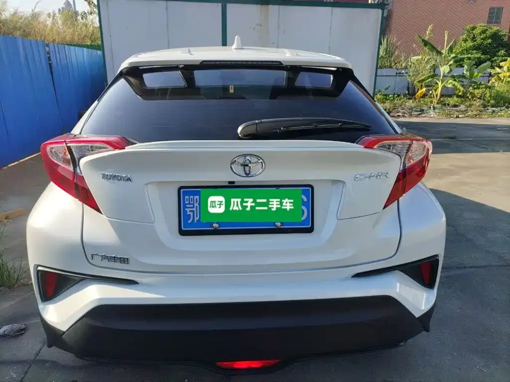 Toyota C-HR — фото 6