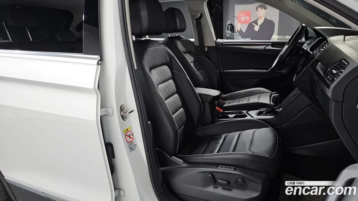 Volkswagen Tiguan — фото 10