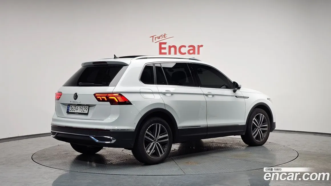 Volkswagen Tiguan — фото 2