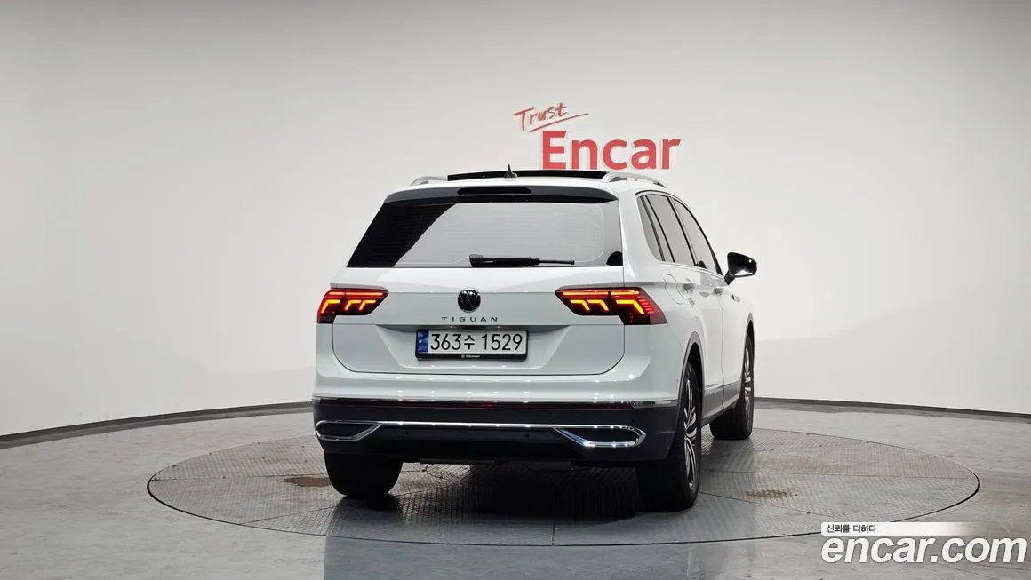 Volkswagen Tiguan — фото 4