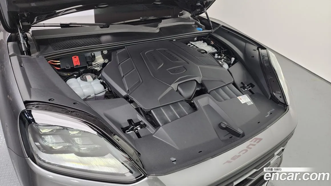 Porsche Cayenne 2024 из KR, фото 6