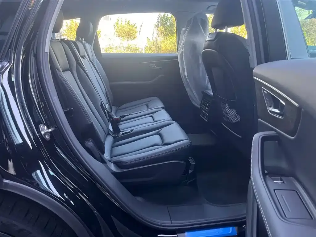 Audi Q7 2025 из CN, фото 10